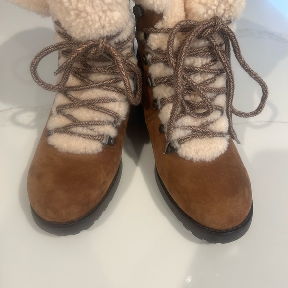 UGG boots - Picture 1 of 11